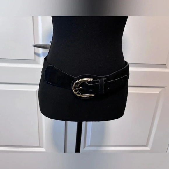 Vintage | Black & Gold Stretchy Belt - Picture 2 of 8